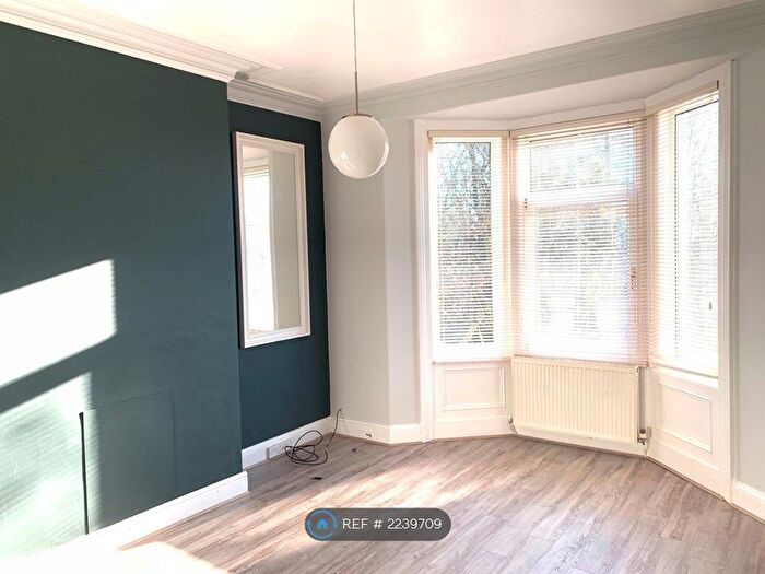 4 Bedroom Maisonette To Rent In Park Terrace, North Shields, NE30