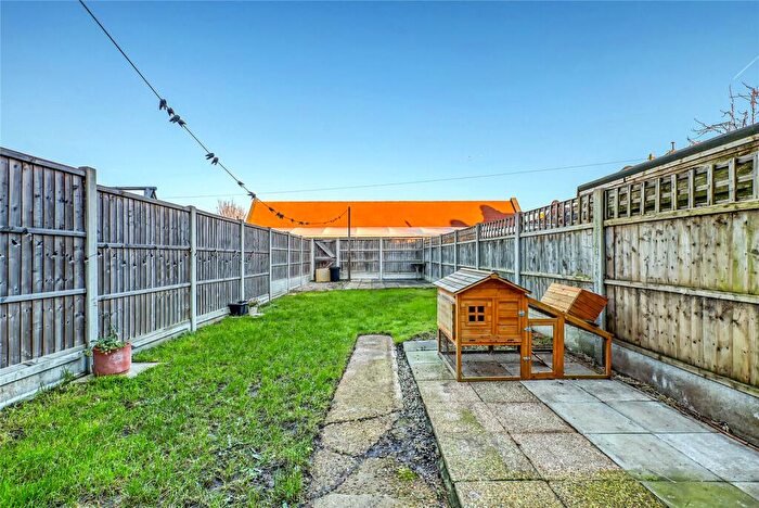 3 Bedroom Terraced House For Sale In Hamstel Road, Southend-on-Sea, Essex, SS2