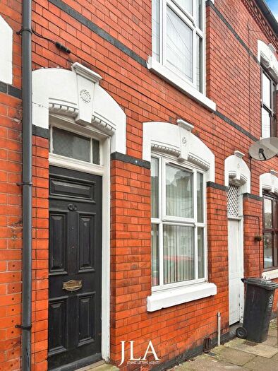 3 Bedroom Terraced House To Rent In Hartopp Road, Leicester, LE2