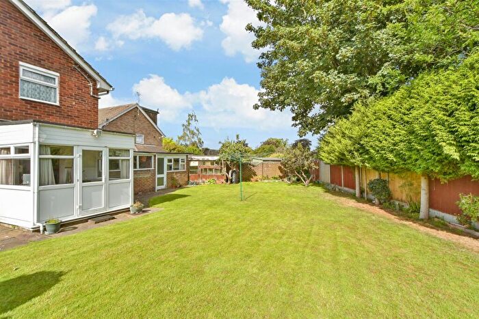 3 Bedroom Detached House For Sale In Crossways, Sittingbourne, Kent, ME10