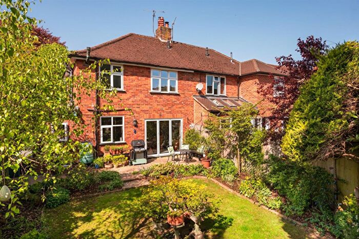 3 Bedroom Semi Detached House For Sale In Reading Road, Henley-On-Thames, RG9