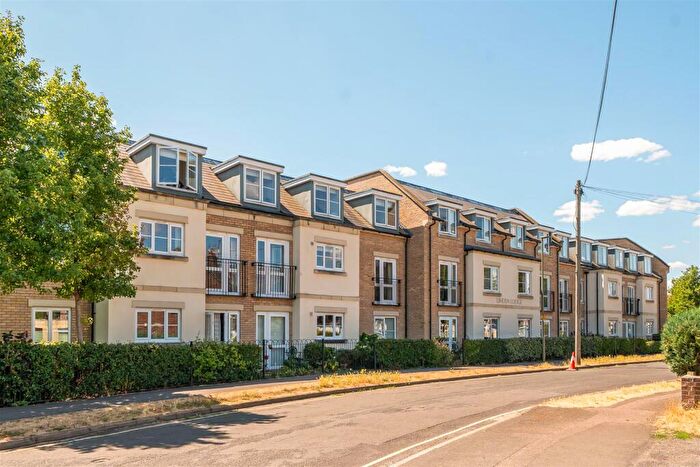 2 Bedroom Retirement Property For Sale In Linden Lodge, Bicester, Oxford, Oxfordshire, OX26