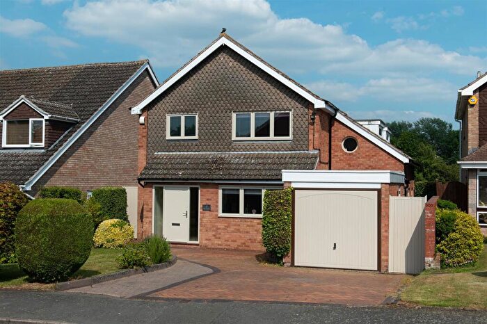 3 Bedroom Detached House For Sale In The Hamlet, Leek Wootton, Warwick, CV35