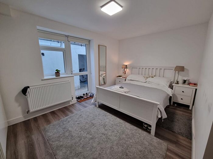 2 Bedroom Flat To Rent In Allen Road, London, N16