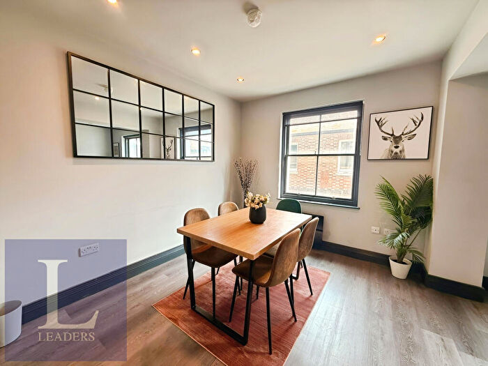 2 Bedroom Flat To Rent In Ship Street, Brighton, East Sussex, BN1