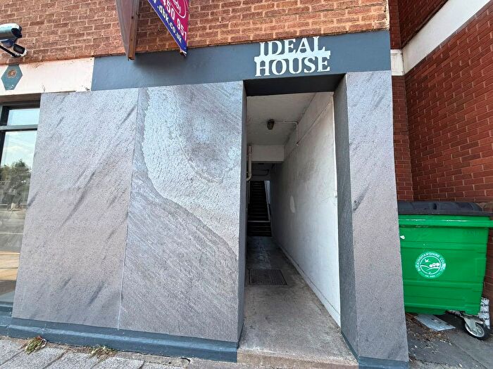 2 Bedroom Flat For Sale In Exchange Street, Aylesbury, HP20
