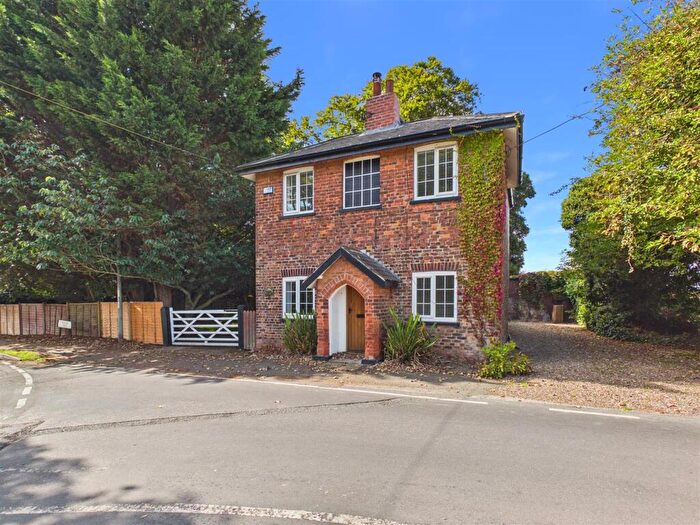 3 Bedroom Detached House For Sale In Beech Hill Road, Swanland, HU14