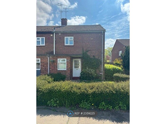2 Bedroom End Of Terrace House To Rent In Trent Road, Chelmsford, CM1