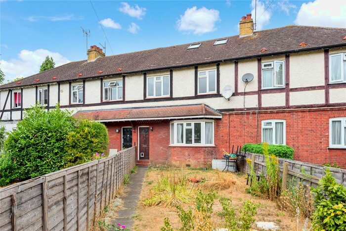 4 Bedroom Terraced House For Sale In Lionel Road North, Brentford, Middlesex, TW8