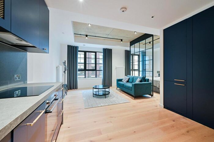 Apartment For Sale In Douglass Tower, Goodluck Hope, London, E14