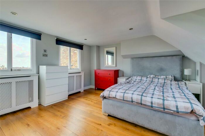 3 Bedroom Flat To Rent In Petherton Road, Islington, N5