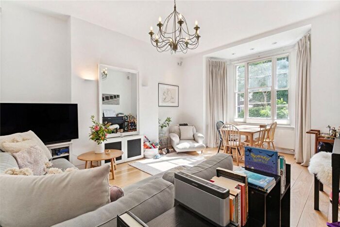 2 Bedroom Maisonette To Rent In Chepstow Villas, London, W11