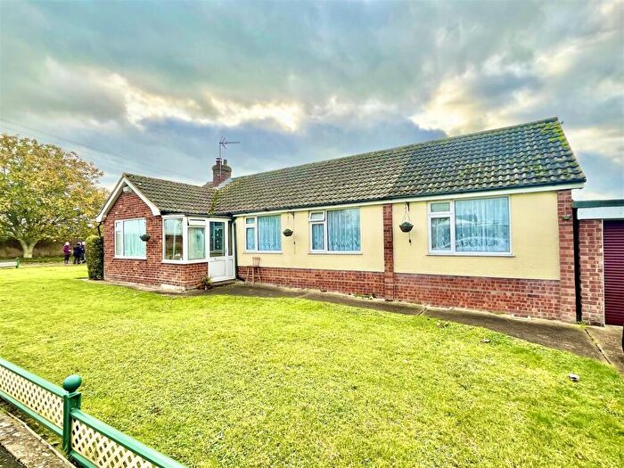 4 Bedroom Detached Bungalow For Sale In Lovat Close, Harleston, IP20
