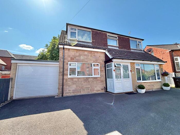 2 Bedroom Detached House For Sale In Heath Avenue, Littleover, Derby, DE23