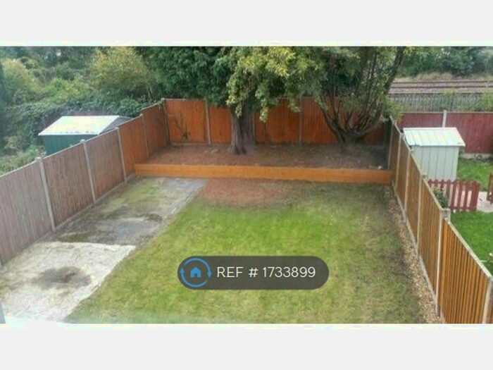 4 Bedroom Semi-Detached House To Rent In Stamfordham Drive, Liverpool, L19