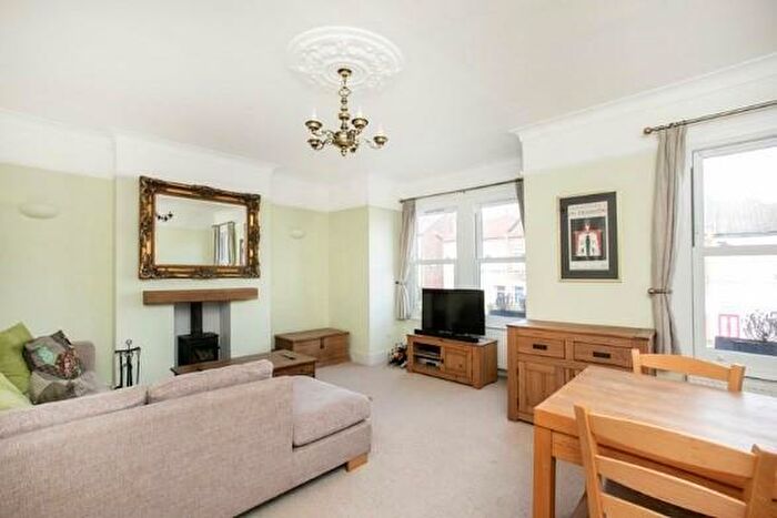 2 Bedroom Apartment To Rent In Queenswood Road, London, SE23
