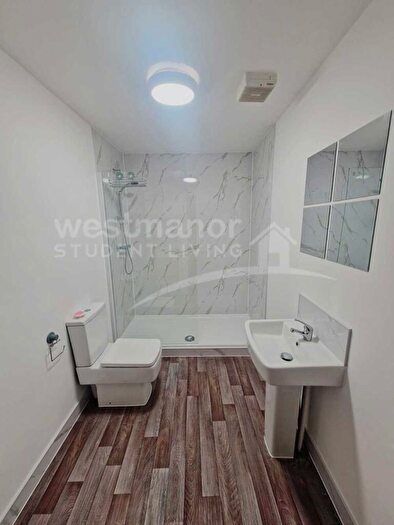 3 Bedroom Flat To Rent In Charlesworth House, Charles Street, Leicester, LE1