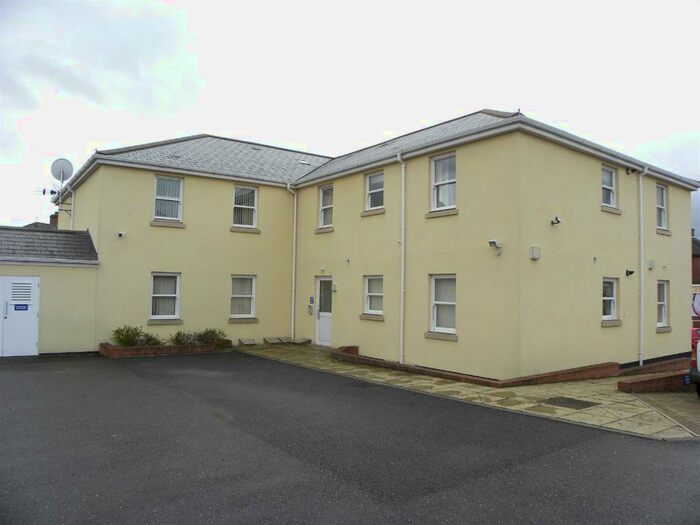 2 Bedroom Apartment To Rent In Exeter, EX2