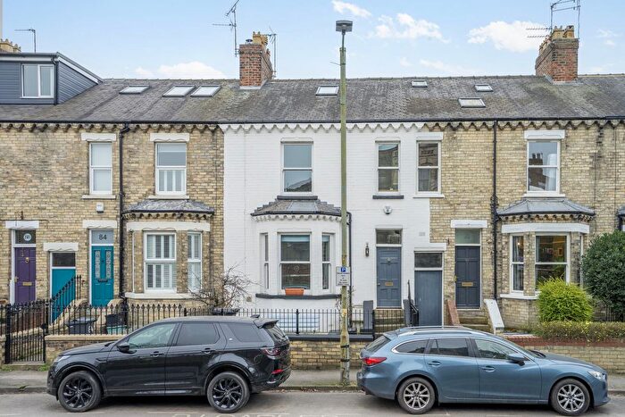 3 Bedroom Town House For Sale In Huntington Road, York, YO31