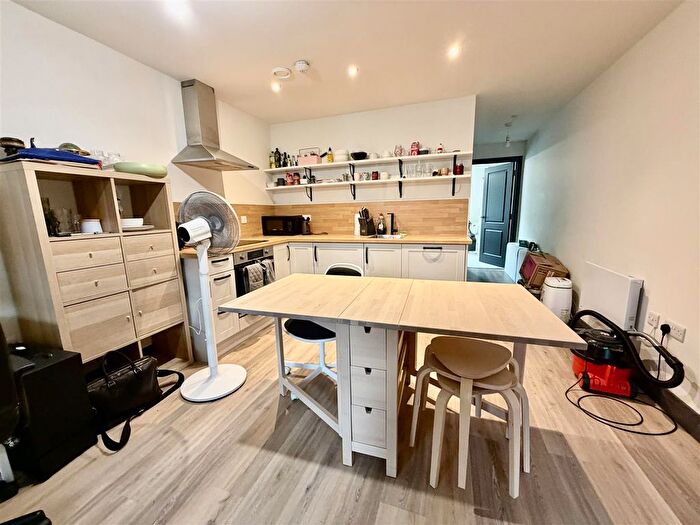 1 Bedroom Flat To Rent In Churchgate, Stockport, SK1
