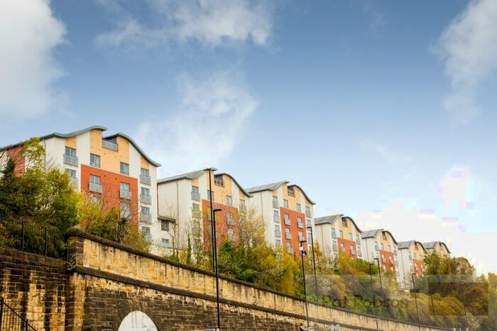 2 Bedroom Apartment To Rent In Ouseburn Wharf, Newcastle Quayside, NE6