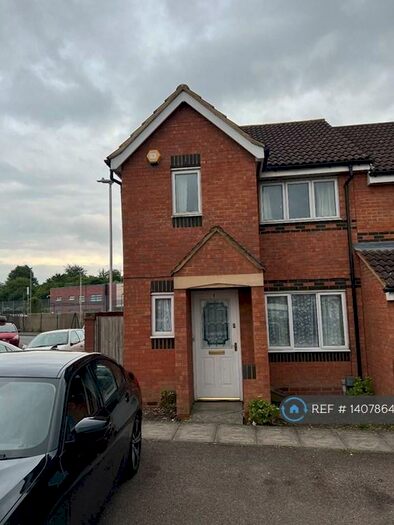 3 Bedroom End Of Terrace House To Rent In Dunraven Avenue, Luton, LU1
