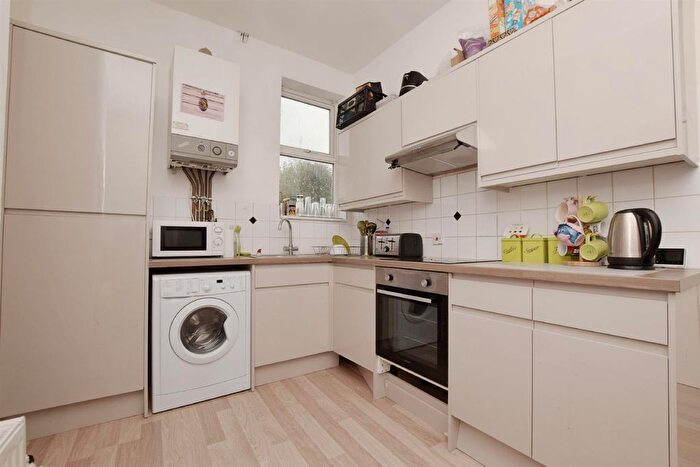 4 Bedroom Flat To Rent In Cheltenham Road, Bristol, BS6