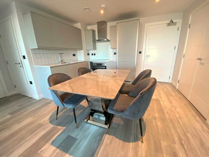 2 Bedroom Apartment To Rent In Apex Lofts, B12