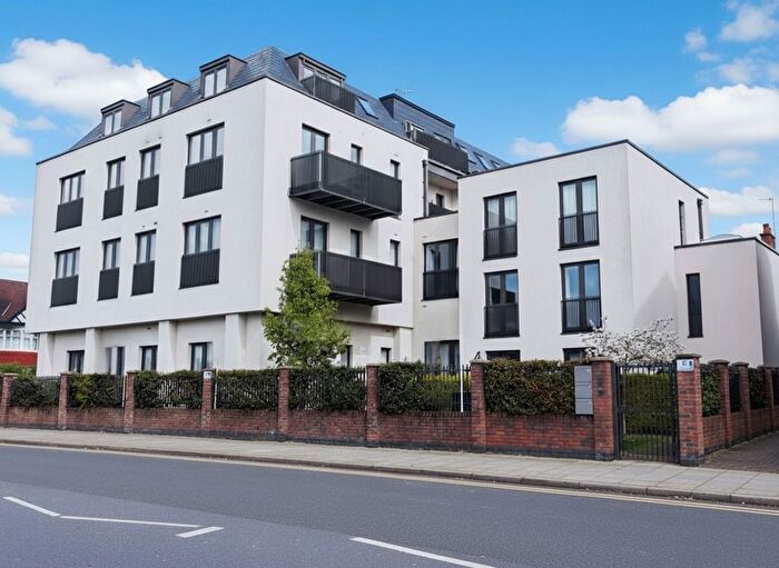 2 Bedroom Flat For Sale In Roxborough Avenue, Harrow, HA1