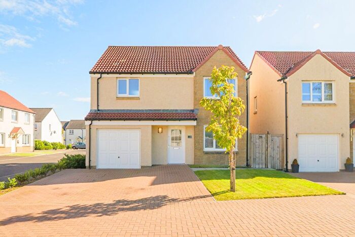 4 Bedroom Detached House For Sale In Franklin Avenue, Falkirk, FK2