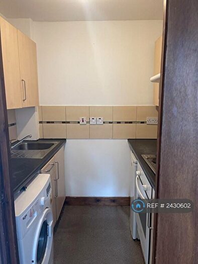 1 Bedroom Flat To Rent In Dumfries Street, Luton, LU1
