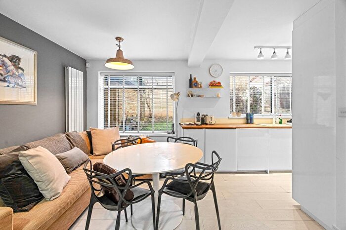 Studio To Rent In Chetwynd Heights, Chetwynd Road, NW5