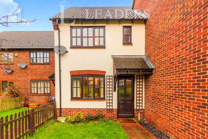 2 Bedroom End Of Terrace House To Rent In Avenue Road, Winslow, MK18