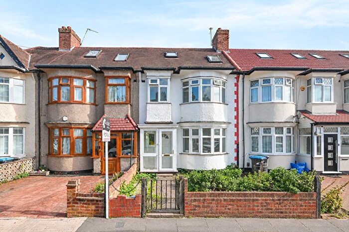 5 Bedroom Terraced House For Sale In Priory Close, Wembley, HA0