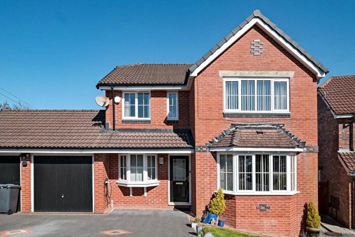 4 Bedroom Detached House To Rent In Douglas Close, Blackburn, Lancashire, BB2