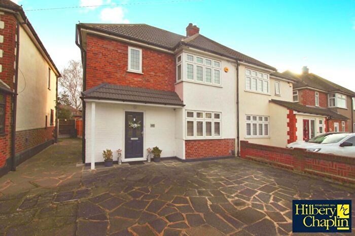 3 Bedroom Semi Detached House For Sale In South End Road, Hornchurch, RM12