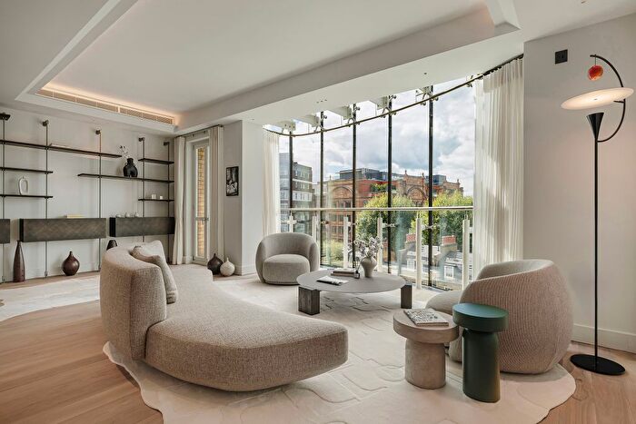 2 Bedroom Flat For Sale In Lancelot Place, Knightsbridge, London, SW7