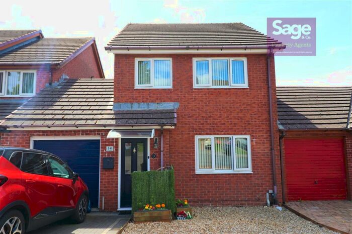 3 Bedroom Link Detached House For Sale In Oak View, Blaenavon, Pontypool, NP4