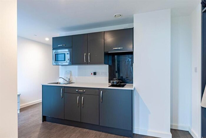 Apartment To Rent In Croydon, London, CR9