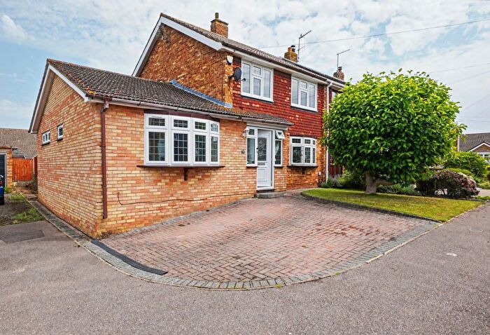 4 Bedroom End Of Terrace House For Sale In Twyford Close, Rainham, ME8