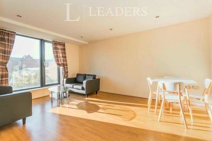 2 Bedroom Apartment To Rent In Kinvara Heights, Cheapside, B12