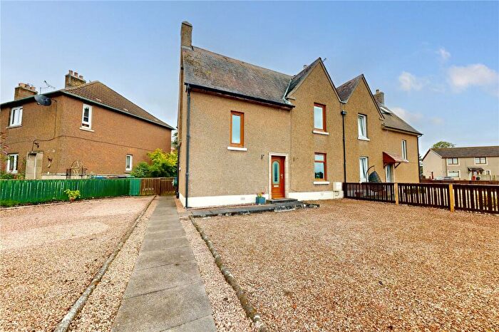 3 Bedroom Semi-Detached House For Sale In Robertson Crescent, Newburgh, Cupar, KY14