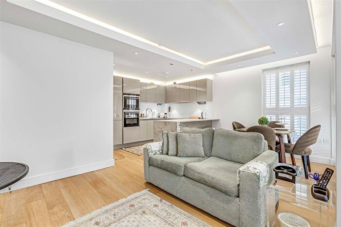 2 Bedroom Flat For Sale In Meadows House, Park Street, Chelsea Creek, Fulham, SW6