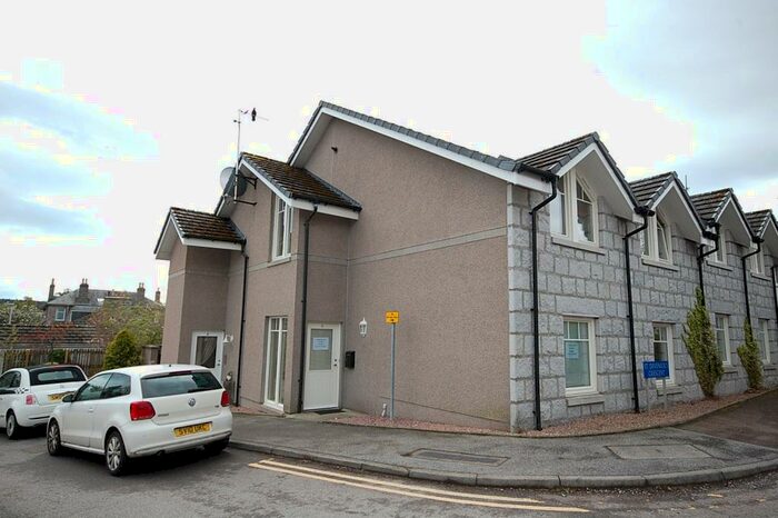 2 Bedroom Flat To Rent In Millden Road, Cults, Aberdeen, AB15