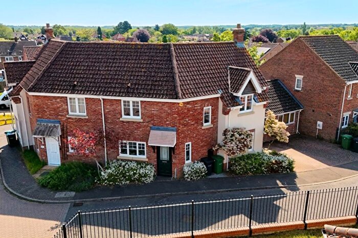3 Bedroom Semi-Detached House For Sale In Grebe Drive, Chedgrave, Norwich, NR14