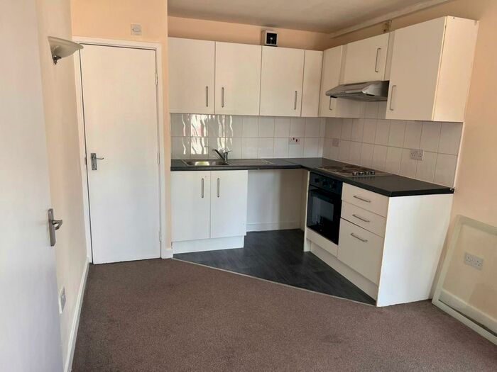 1 Bedroom Flat To Rent In Outram Street, Sutton-in-Ashfield, NG17