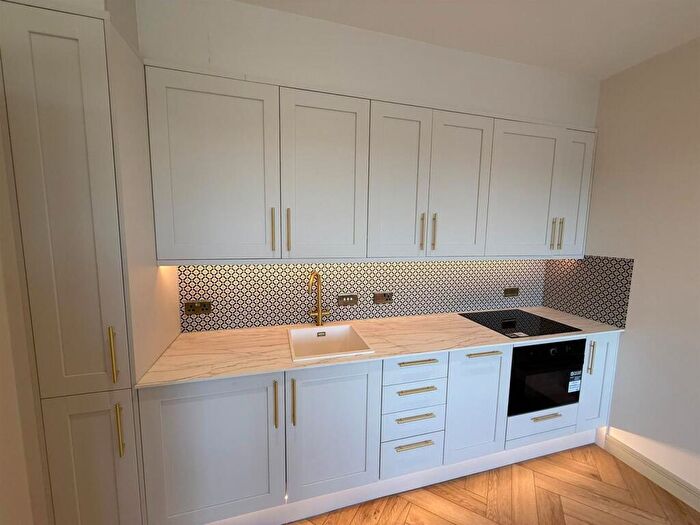1 Bedroom Apartment To Rent In Flat Spitfire House, Davigdor Road, Hove, BN3