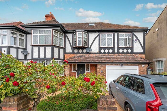4 Bedroom Semi Detached House To Rent In Queens Road, , Morden, SM4