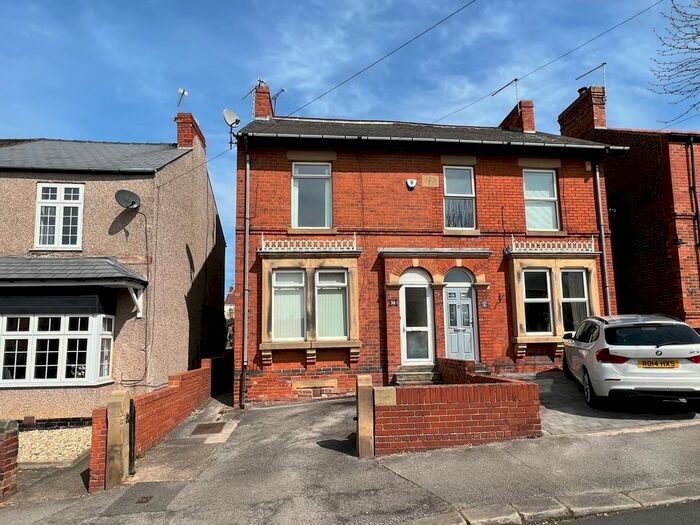 2 Bedroom Semi-Detached House To Rent In Storforth Lane, Chesterfield, S41