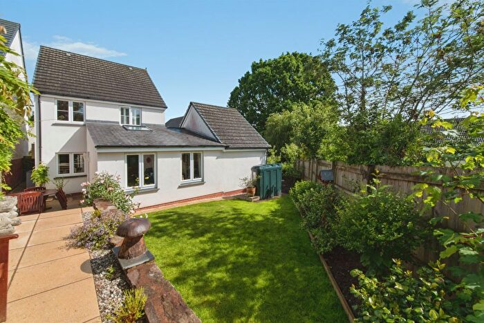 3 Bedroom Detached House For Sale In Elizabeth Penton Way, Bampton, Tiverton, EX16